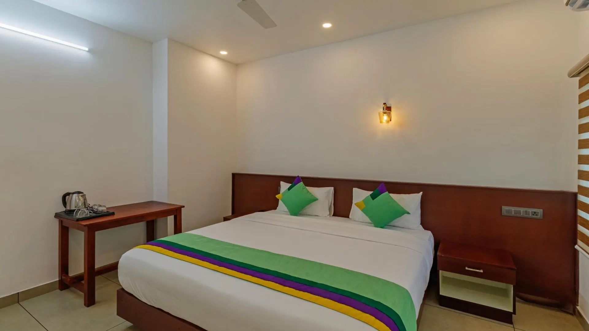 Treebo Amigos Residency Cochin Airport Hotel Kochi 3*,